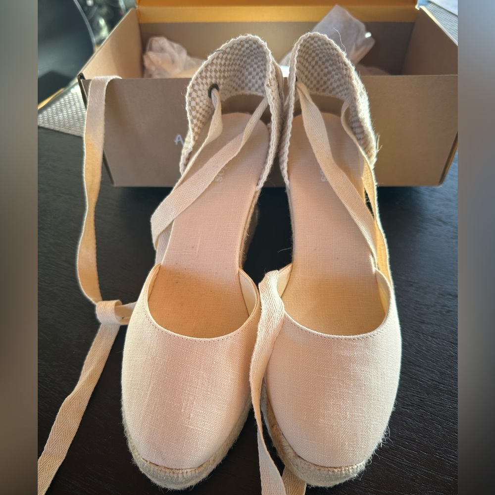Soludos Classic Wedge Espadrilles  -- Size 9
